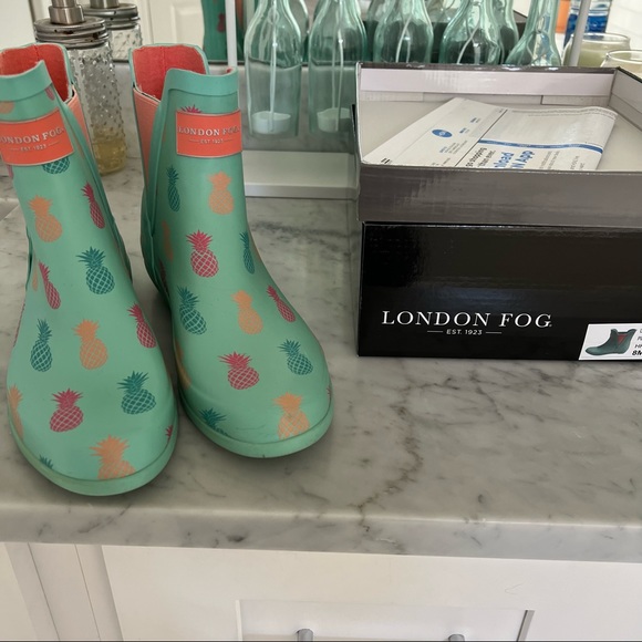 Pineapple Rain boots - Picture 3 of 7